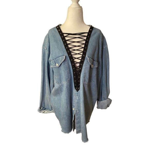 LF Tops - NWT - LF oversized vintage lace up denim chambray top